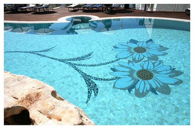 piscine giardino classica